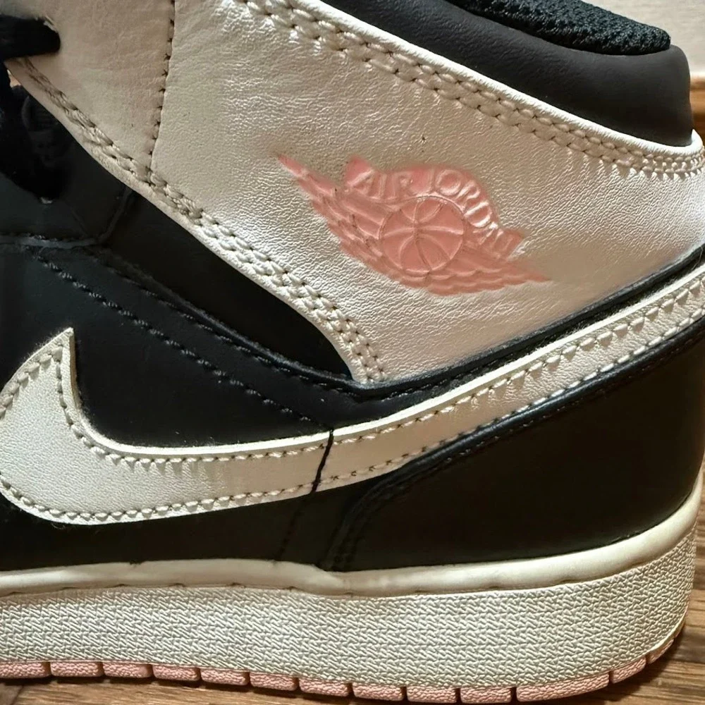 Air Jordan 1 Mid Black White Pink Youth Kids Sneakers Shoes Size 6.5Y 555112 061